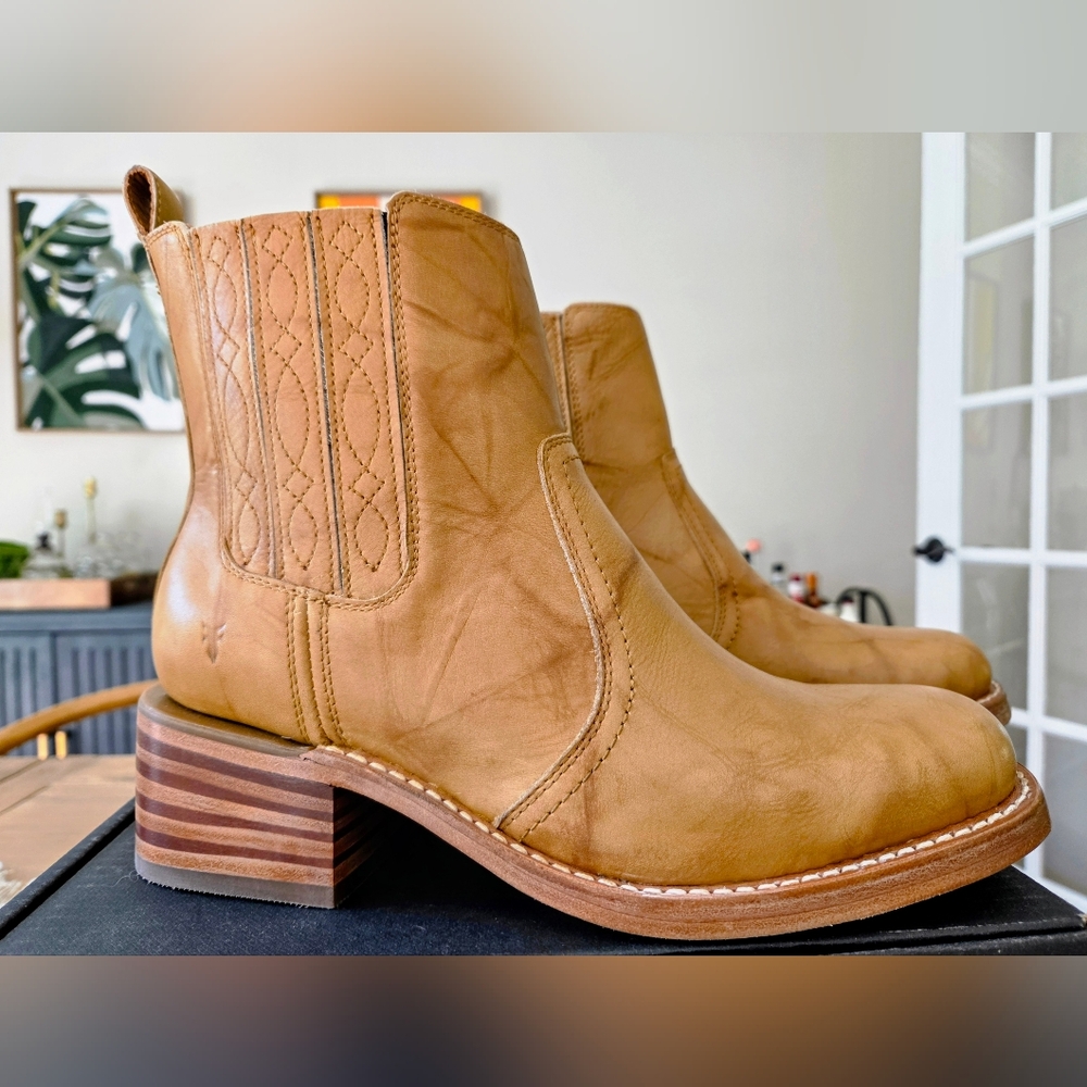 Anthropologie FRYE Campus 14L Women's Boots Leather Tan Banana NEW - Picture 11 of 15